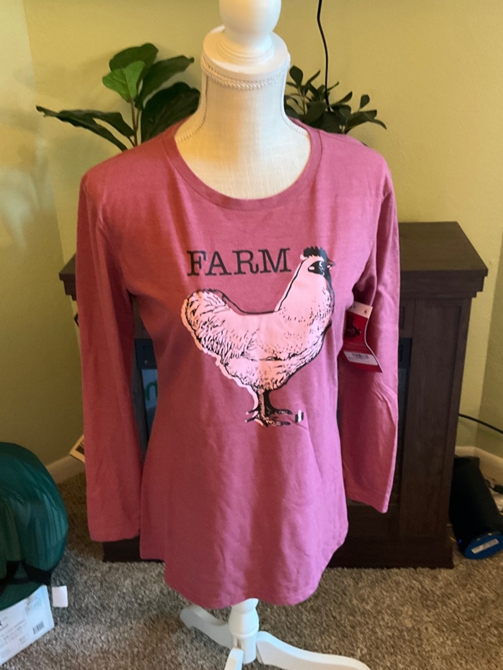NWT Women’s Size Medium Case IH Long Sleeve Tee, CUTE!